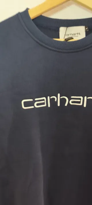 Sudadera Carhartt azul logo bordado