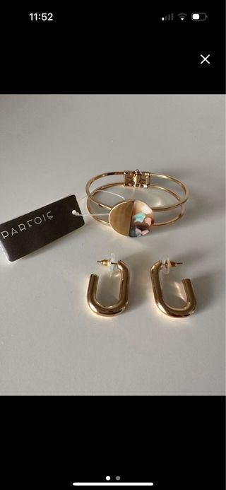 Conjunto Parfois: Brazalete y Pendientes Dorados