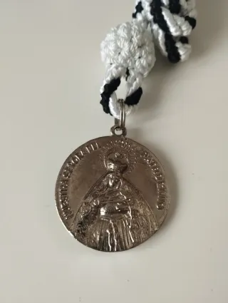 Medalla Hermandad Cachorro Sevilla