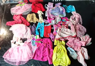 Lotto vestiti bambole Barbie varie misure