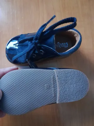 Venta solidaria: Zapatos bebé talla 18 azul marino