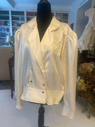 Blusa/chaqueta blanca de Modital