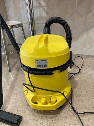 Aspiradora Karcher WD 2.250 Amarilla