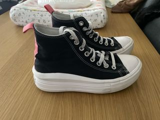 Botas Converse Negras y Rosas