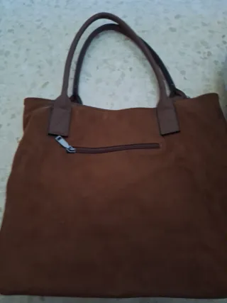 Bolso de piel marrón