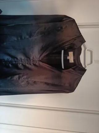 Camisa de raso negra