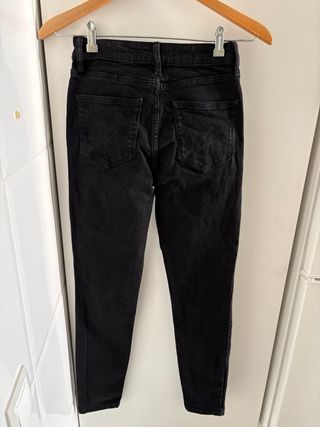 Vaquero negro mujer Mango