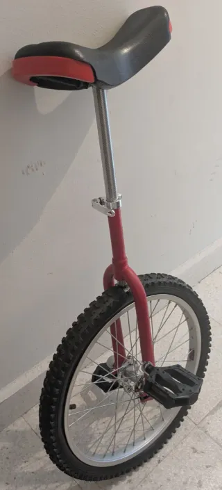 Monociclo + tija larga.