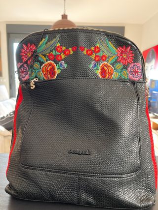 Mochila Desigual Negra Flores Bordadas