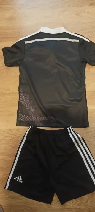 Traje de fútbol Real Madrid niño