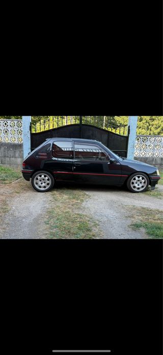 Peugeot 205