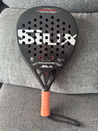 Nueva a estrenar!!! Pala Siux Genesis II Lucho Cap