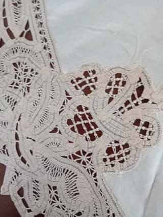 Tondo ricamato a mano diametro 165 cm