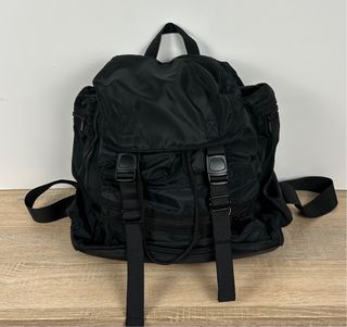 Mochila Negra Multibolsillos Portátil