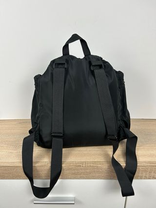 Mochila Negra Multibolsillos Portátil