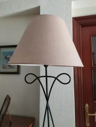 Lámpara de pie forja salón