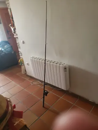 Caña de pescar ligera con carrete