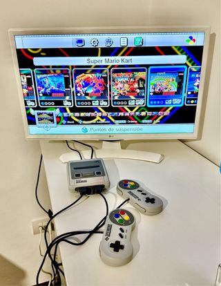 Nintendo SNES Mini Console + 2 Controller!!