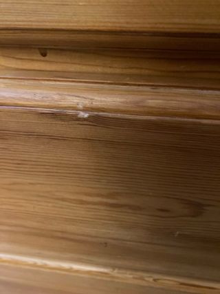 Cómoda de madera maciza estilo clásico