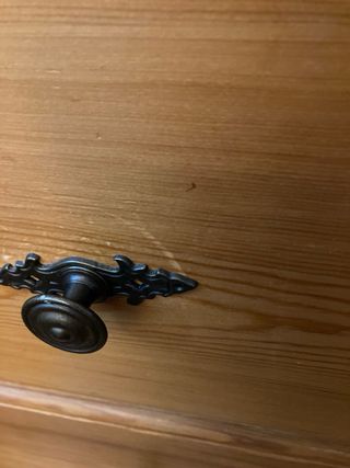 Cómoda de madera maciza estilo clásico