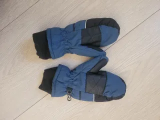 Guantes de nieve azules y negros.Niños aprox 5-6