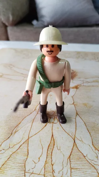 Airgamboys Explorador Safari con Arma.