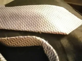 Cravatta Yves Saint Laurent Vintage Anni 80