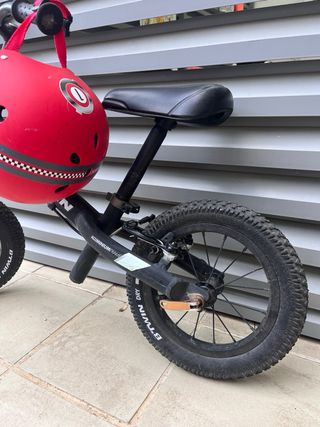 Bici sin pedales BTWIN + Casco Rojo