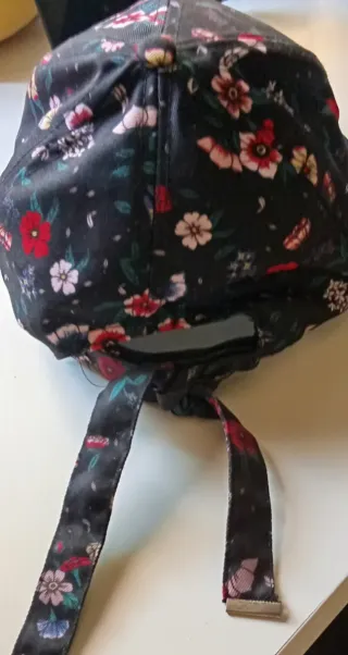 Gorra Terranova flores negra multicolor