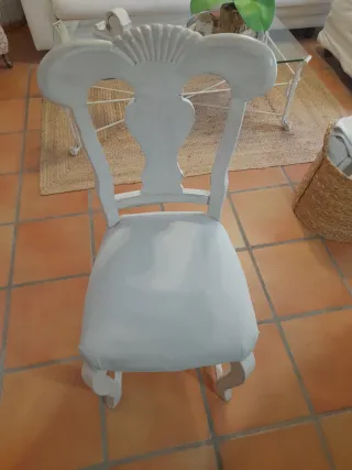 Mesa comedor y 6 sillas No envio