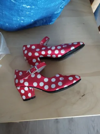 Zapatos baile niña lunares rojos talla 28