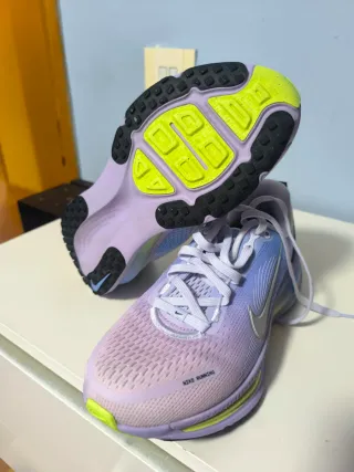 Zapatillas Nike bomero 18 Mujer Morado Amari