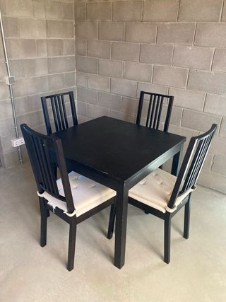 Mesa extensible Ikea Se recoge en Ullastrell..