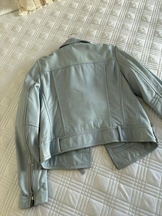 Chaqueta de piel azul Stradivarius Talla S