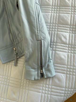 Chaqueta de piel azul Stradivarius Talla S