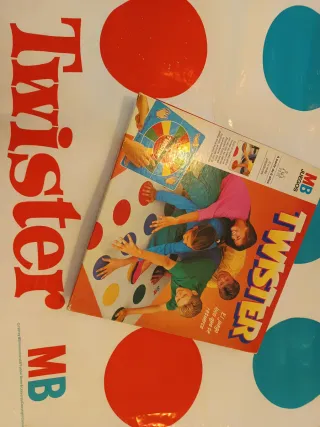 Juego Twister MB