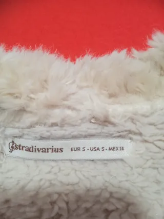 Chaqueta Stradivarius efecto ante y borrego