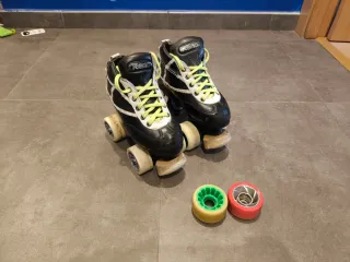 Pattini da hockey Reno T33 set completo