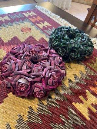 2 centros de mesa de tela con brillos