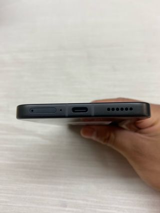 XIAOMI POCO F7 - Smartphone 12+512GB, Bloccato da Google Account