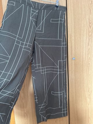 Pantalón ancho estampado geométrico