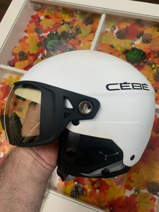 Casco de esquí CEBE con visera