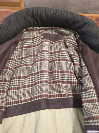 Abrigo Piel auténtica. Marrón. Lotusse