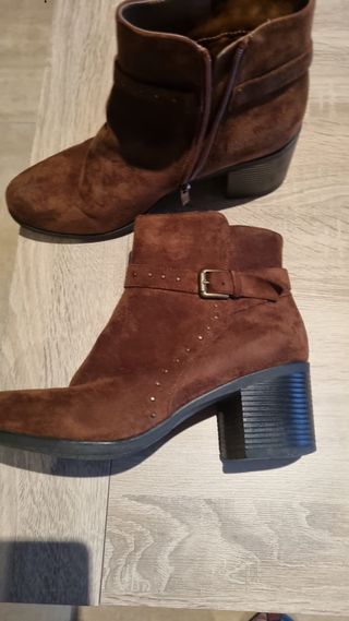 Botines de piel ante marrones