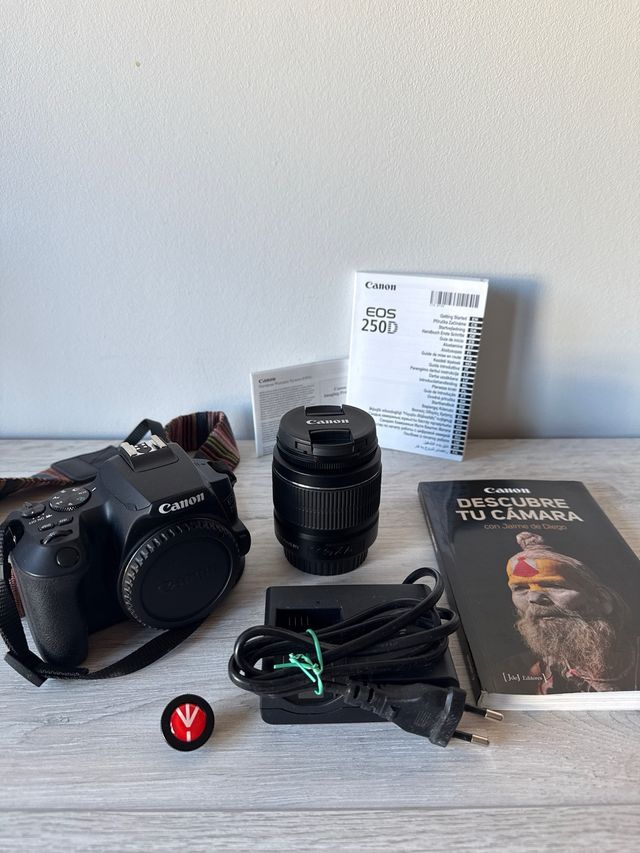 Cámara Canon EOS 250D Negra