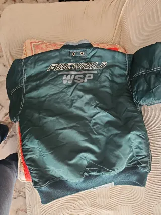 Chaqueta bomber verde