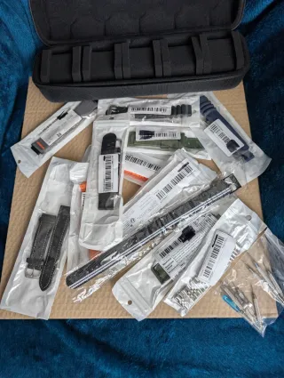 Lote de 3 Relojes y correas.