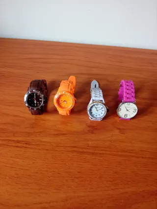 Lote 4 Relojes Chica