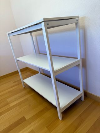 Estantería metálica blanca