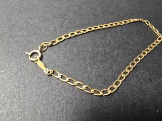 Pulsera dorada eslabones